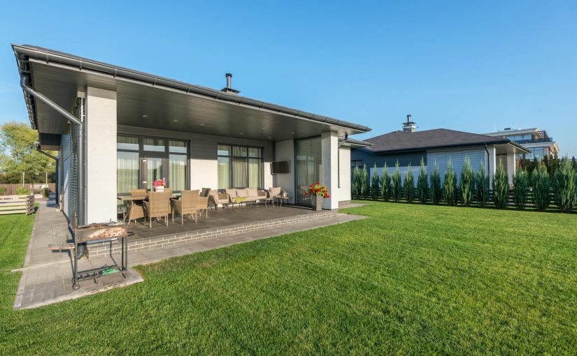 Make your outdoor space shine: expert tips for choosing and caring for garden furniture